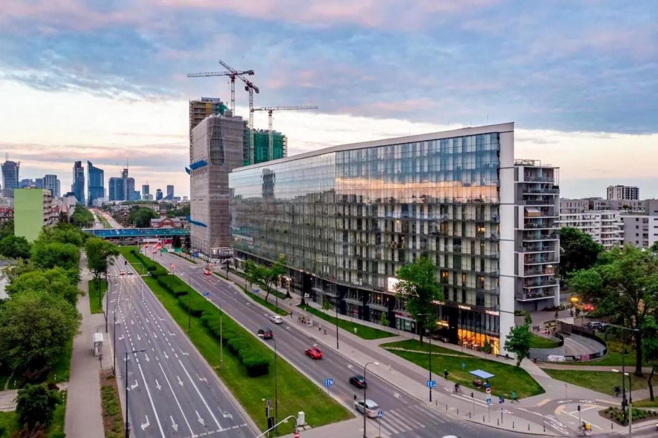 Warsaw Apartments - Luxury Top-View Aparthotel Bagian luar foto