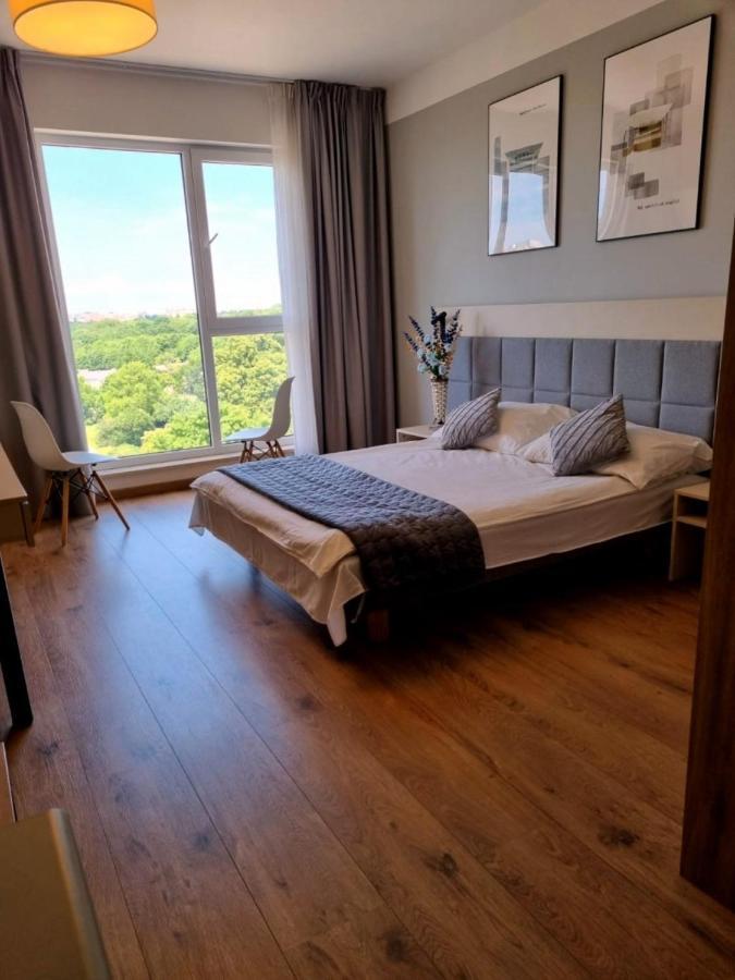 Warsaw Apartments - Luxury Top-View Aparthotel Bagian luar foto