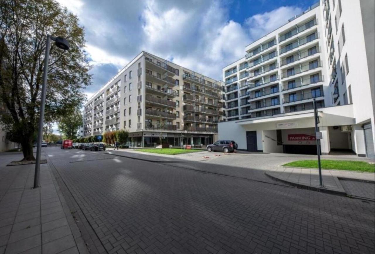 Warsaw Apartments - Luxury Top-View Aparthotel Bagian luar foto