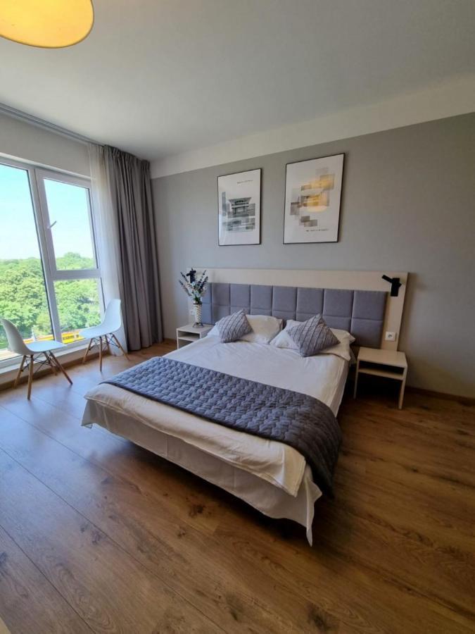 Warsaw Apartments - Luxury Top-View Aparthotel Bagian luar foto