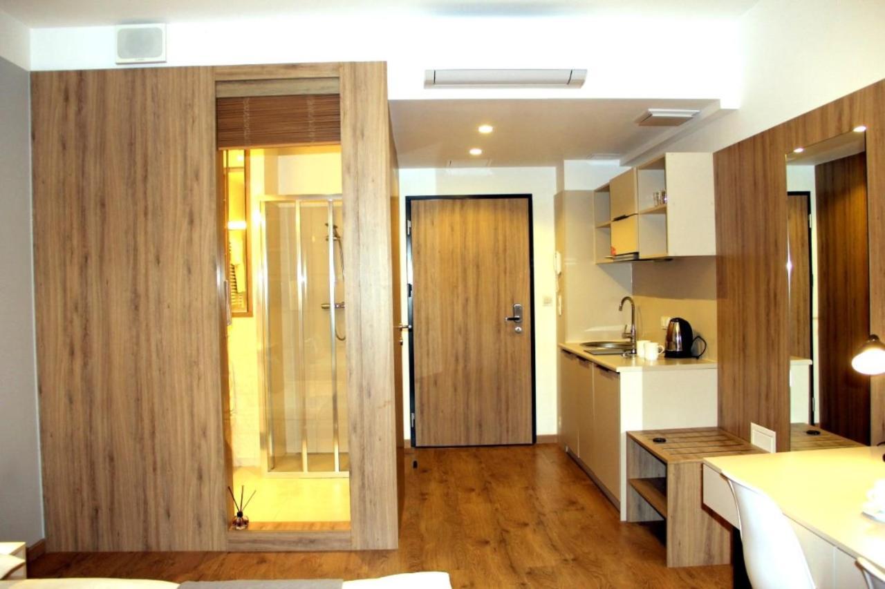 Warsaw Apartments - Luxury Top-View Aparthotel Bagian luar foto