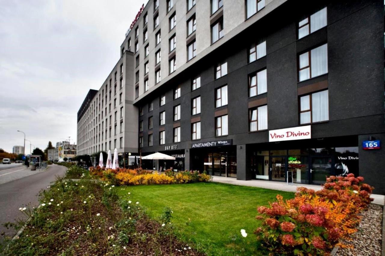 Warsaw Apartments - Luxury Top-View Aparthotel Bagian luar foto